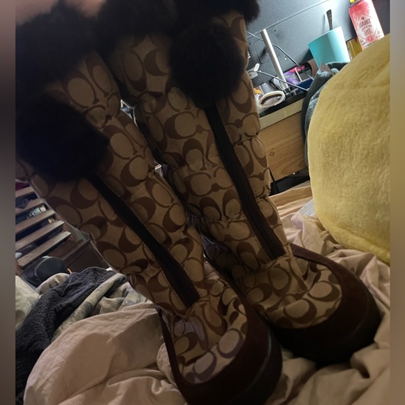 Coach q1709 theona boots with fur trim size 8 - Picture 4 of 5